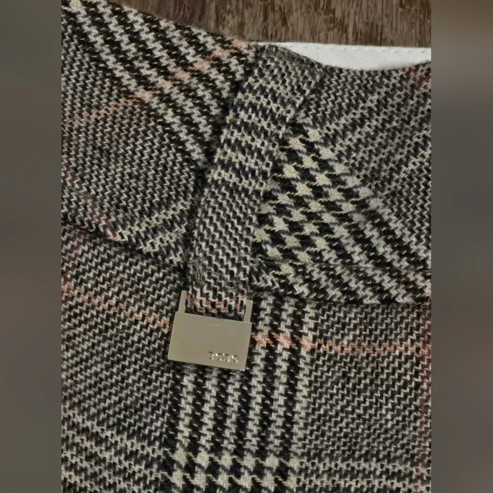 BCBG MaxAzria Houndstooth Patterned Pants - Picture 4 of 9